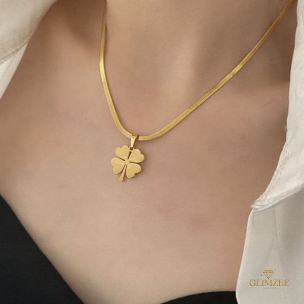 Leaf Charm Snake Necklace