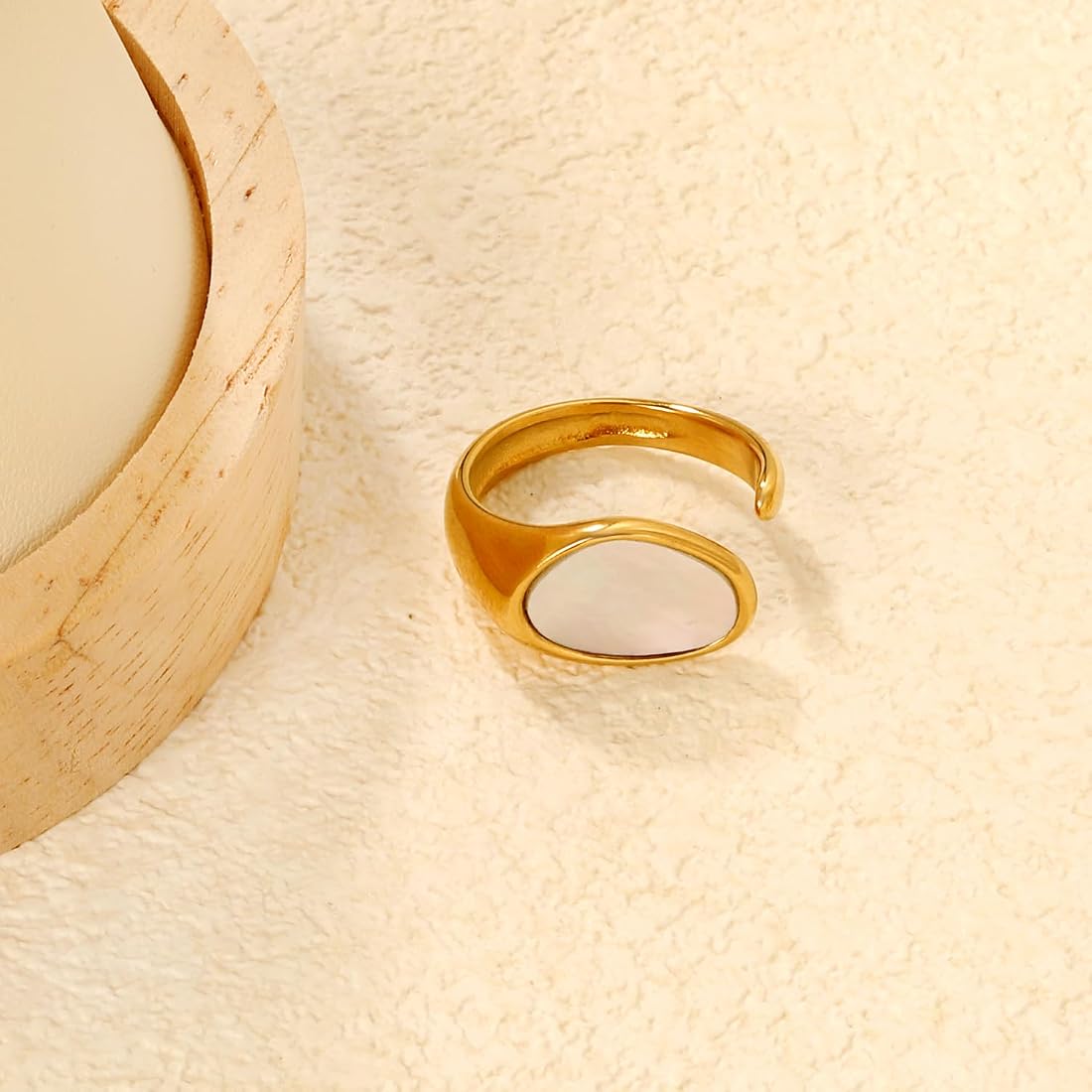 Luna Oval Ring