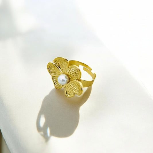 Floral Pearl Ring (Adjustable)